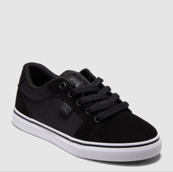 NEW DC black shoes - size 13 - Picture 1 of 3